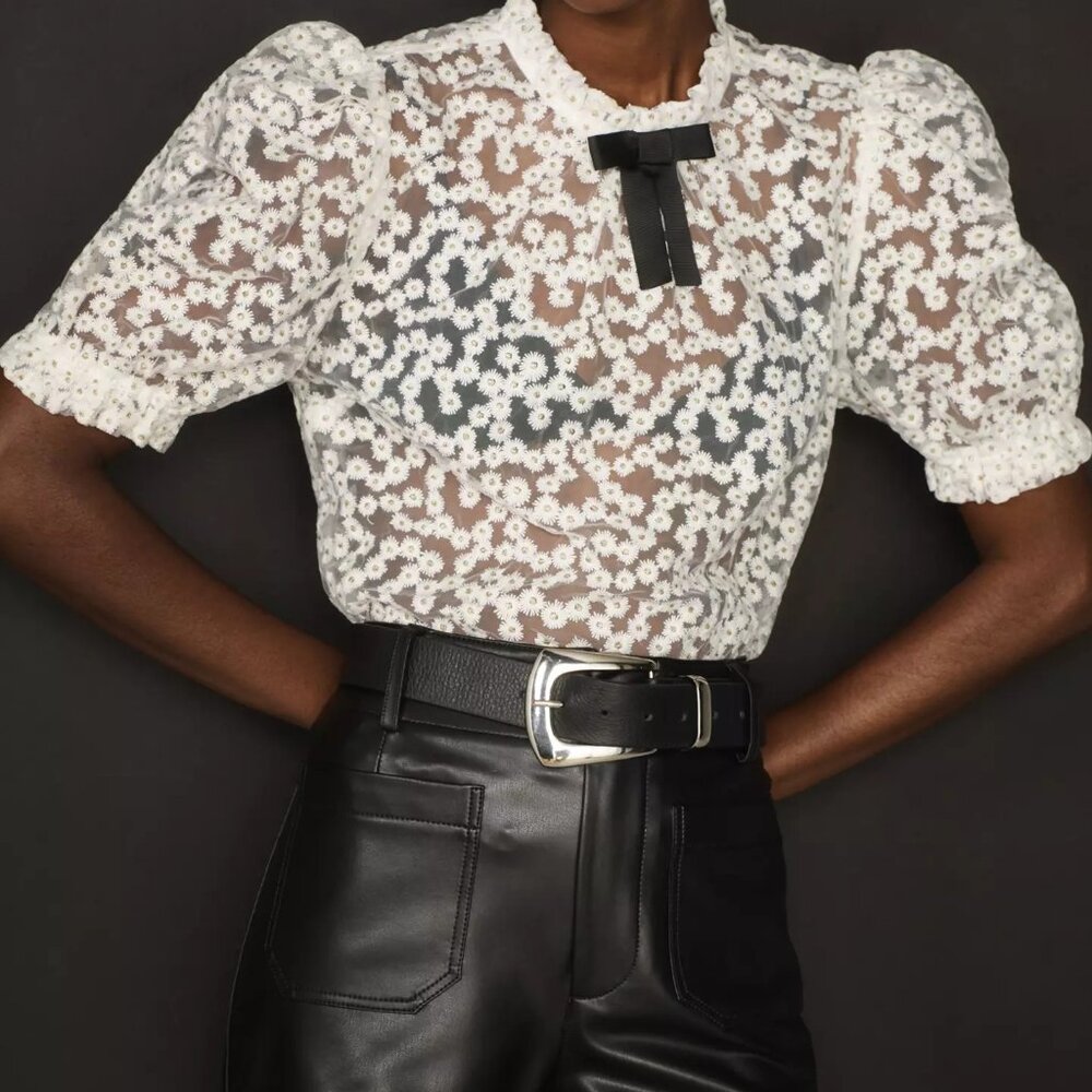 En Effy Puff-sleeve Bow Blouse